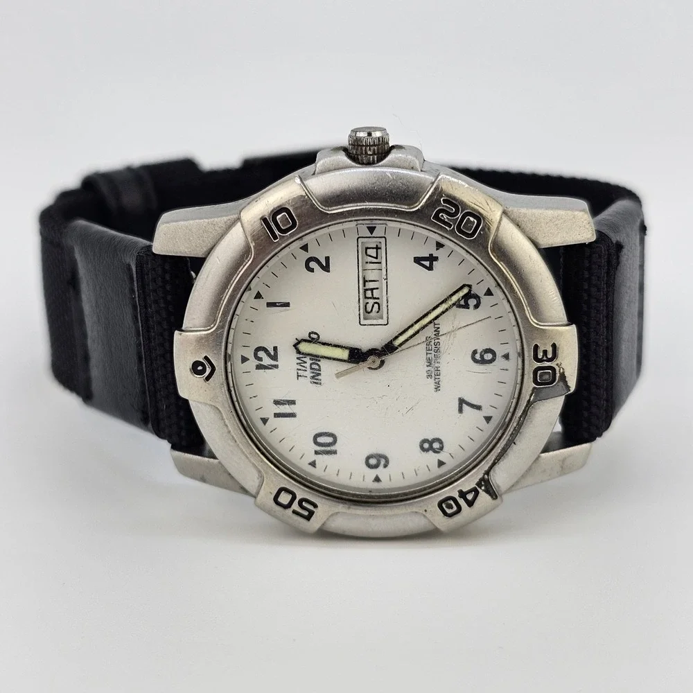 VTG Timex Men's Watch 38MM New Black Nylon Bands New Battery LIGHT‎ NOT WORKING